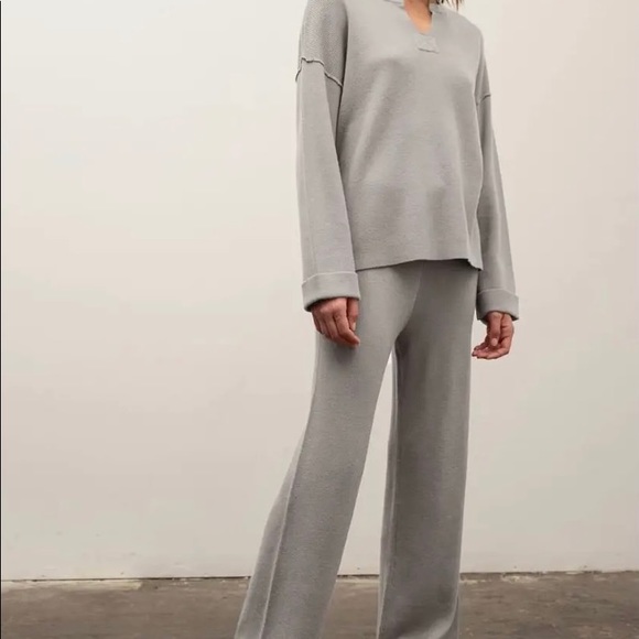 By the river lounge set in grey - Picture 1 of 4